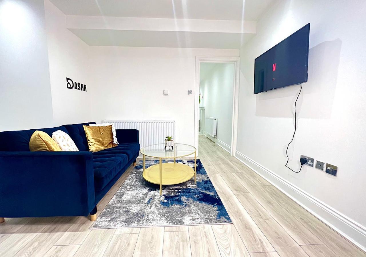Charming 3-Bed Flat In Shepherds Bush - Sleeps 9 London Exterior photo