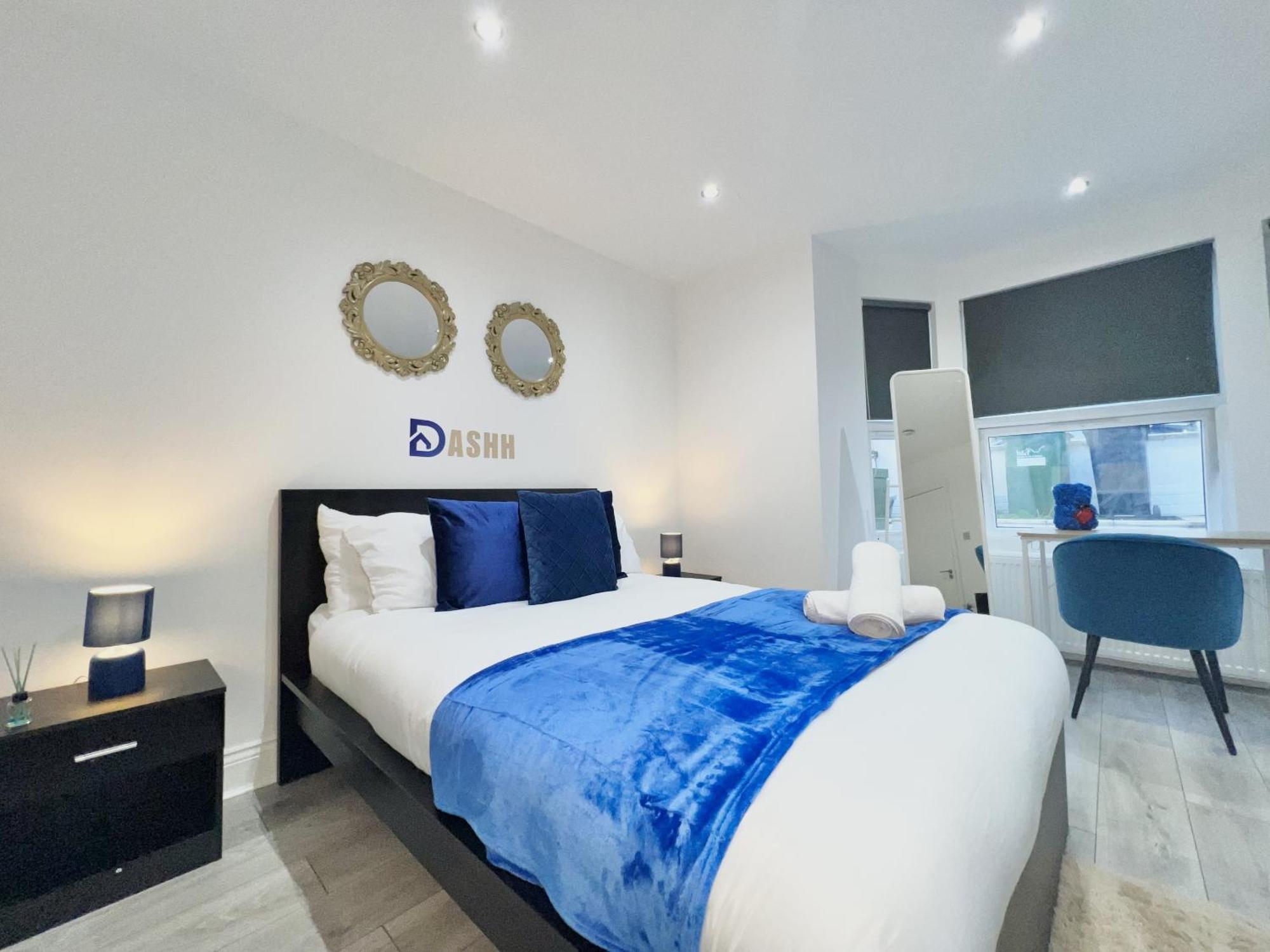 Charming 3-Bed Flat In Shepherds Bush - Sleeps 9 London Exterior photo